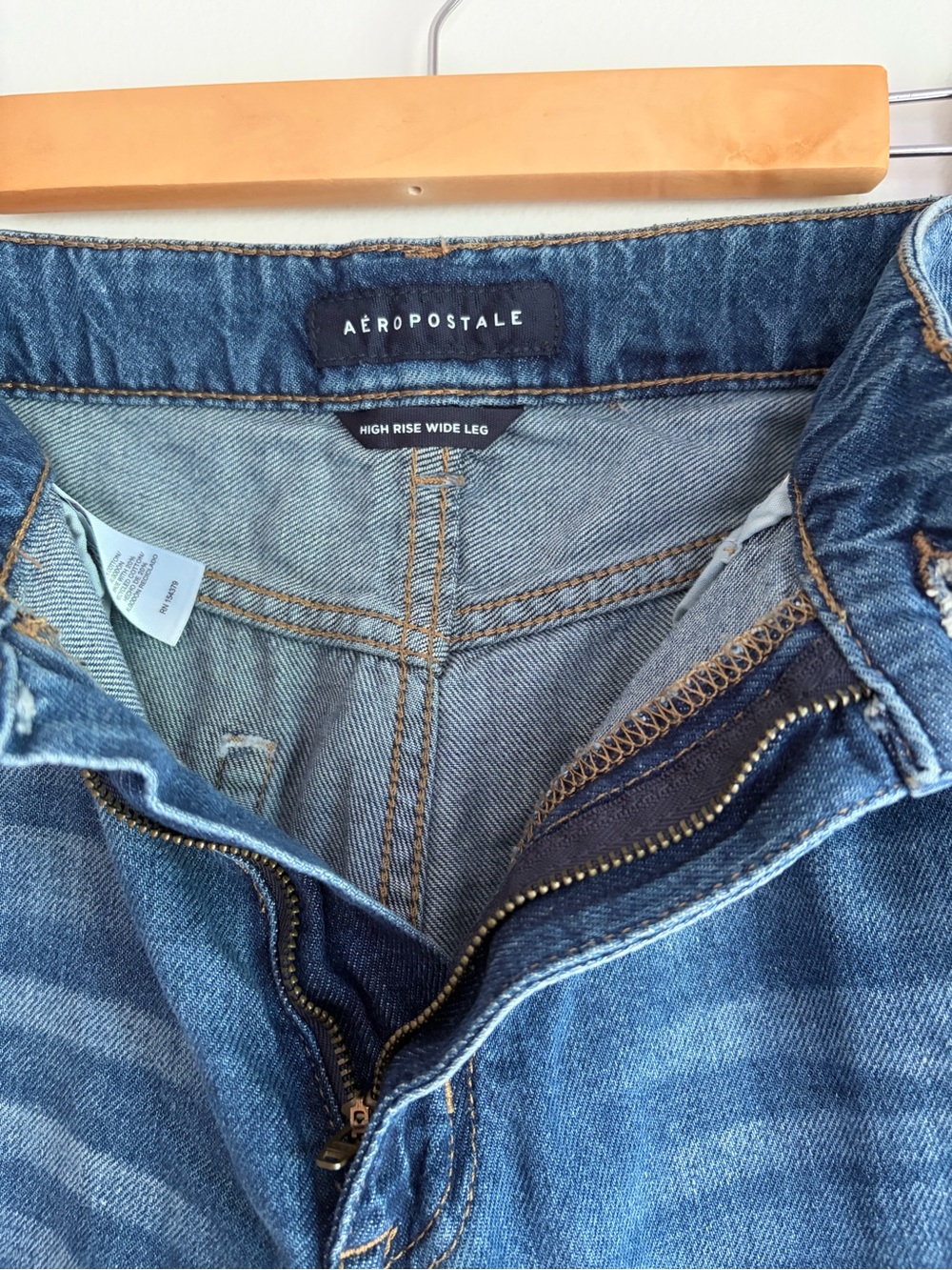 Aeropostale High Rise Wide Leg Jeans Size 8 - Picture 5 of 6